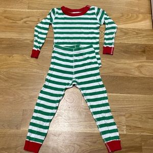 Organic Cotton Festive Hanna Andersson PJ for a 4-year old